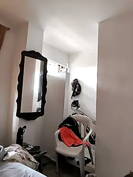 Marianatrans01's room