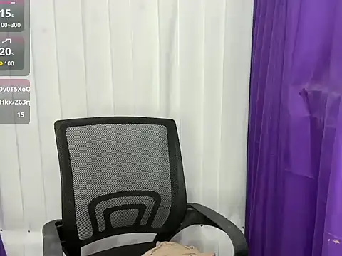 Lovely_apple19 webcam