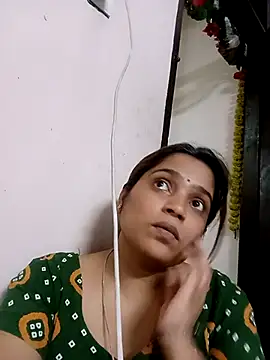 Webcam Model (Trisha_71)  is live.Free join now!