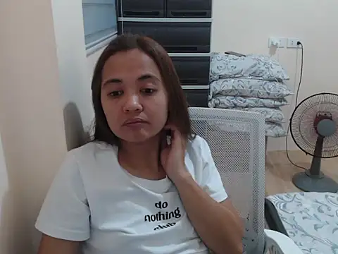 xTheLastVIRGINx webcam