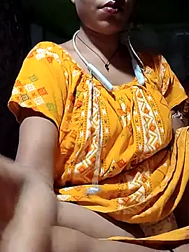 Webcam Model (Sweet-runi) is live