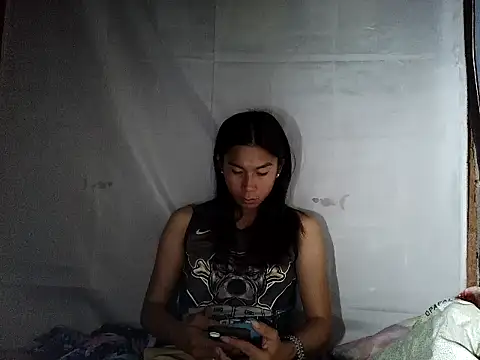 Asian_PrettyAle webcam