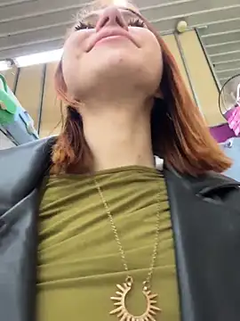 RosieSecret's live cam