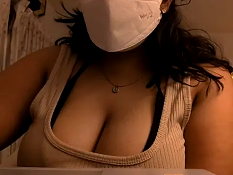 spicy-milkerss webcam