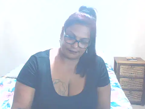 sexylax17 webcam