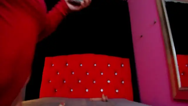 ScarletBigTitties webcam