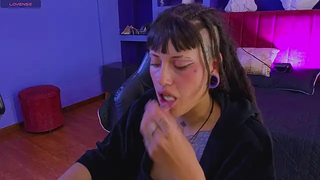 _sharlotte777 webcam