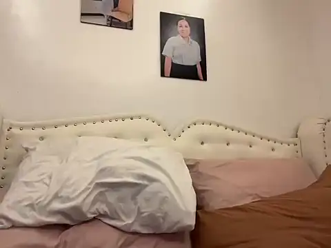 NaughtySCARLETSIN webcam