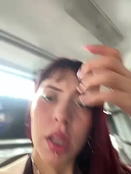 RojitasTeaseX_ webcam