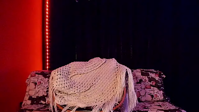 PervertedMissCloe webcam