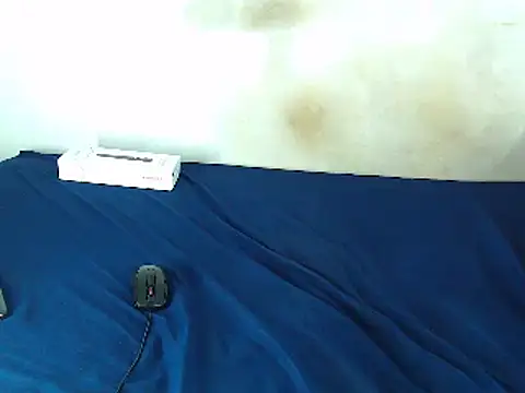 NAUGHTY_MIDGET30 webcam