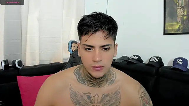 sweetlatinoboy webcam
