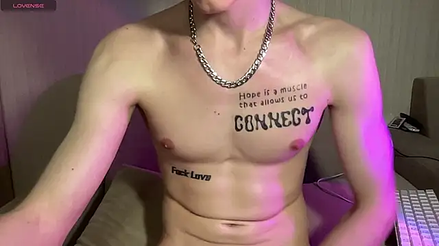 Travis_Gracile webcam