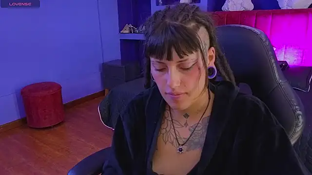 _sharlotte777 webcam