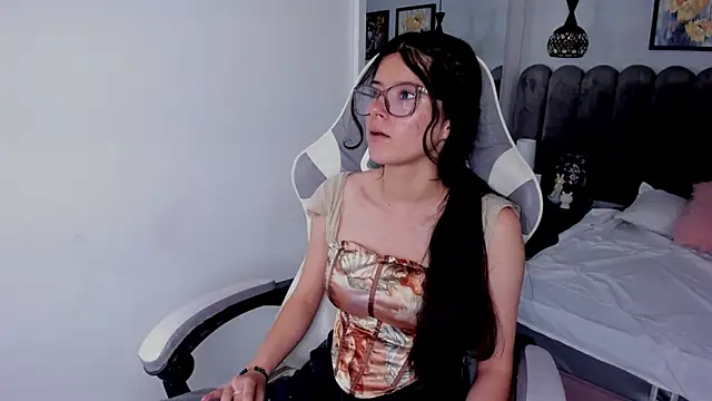 amber_hill_ (F teen) - Rub pantie and pussy close up 👀🍓🌸