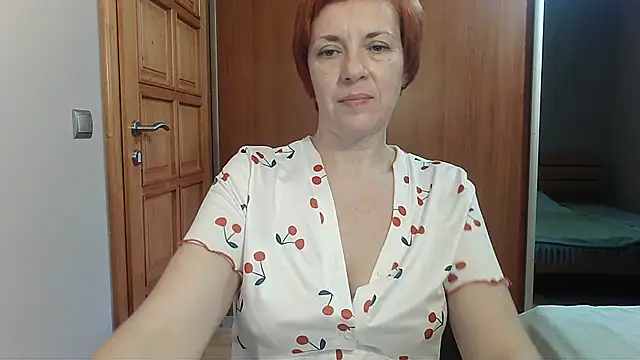 LoraLoraMay live sex cam