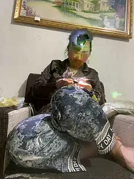 Nhung584 live sex cam