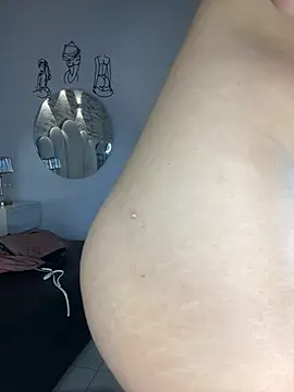 kristy1_ (F young) - Reverse cock girl and spank ass🍆🍑