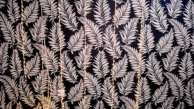 Olivia_playful webcam