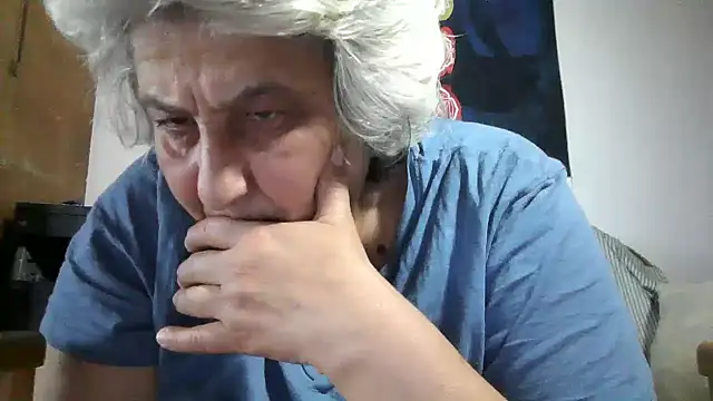 ExquisiteMature webcam