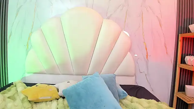 AliiceWonderland_ webcam