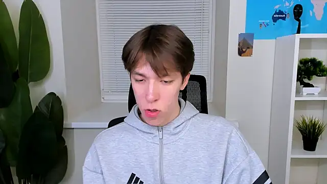 markbranston (M twink) - I am in boxers