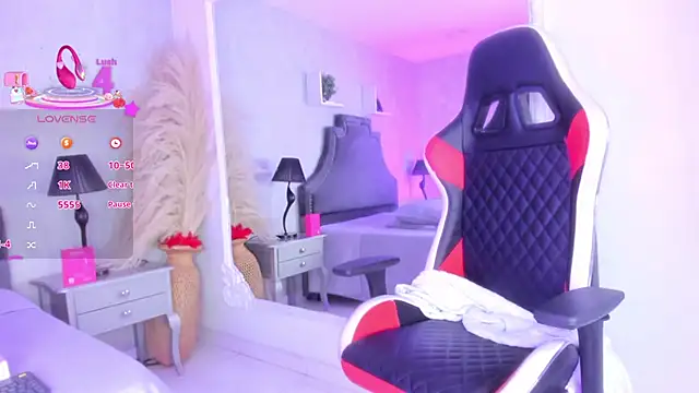 KarelyMitchel webcam