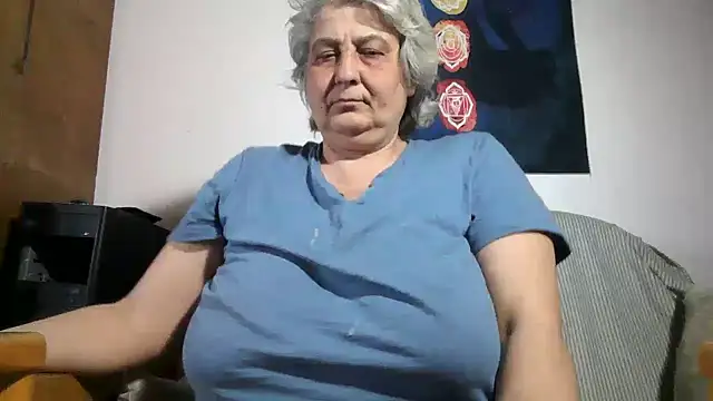 ExquisiteMature webcam