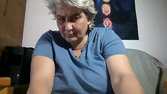 ExquisiteMature webcam