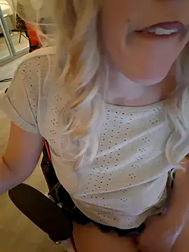 spritzmaus (F milf) - LD VID/ Boobs shaking lick slap