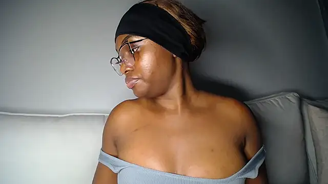 Pretty_Liya08 webcam