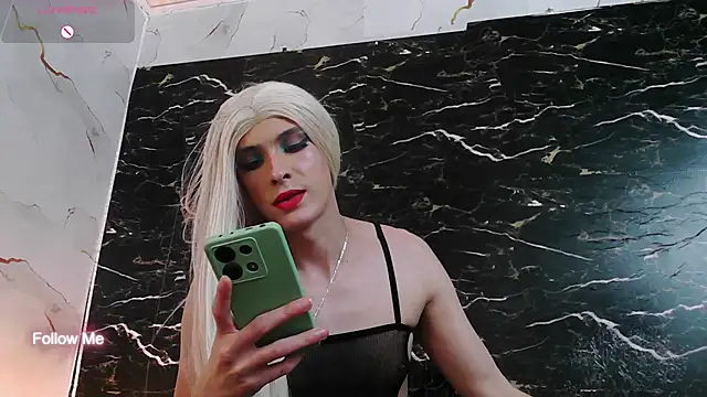 crislingery_dolli's room