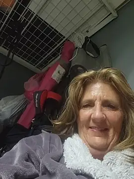 SultrySummer68 webcam