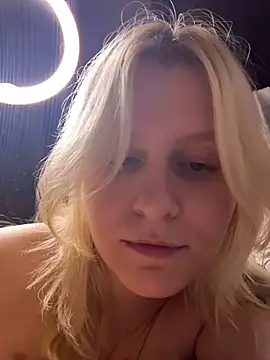 Flora_SecretLife webcam