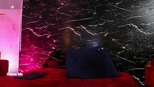 crislingery_dolli webcam