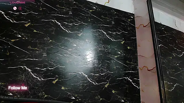 crislingery_dolli webcam