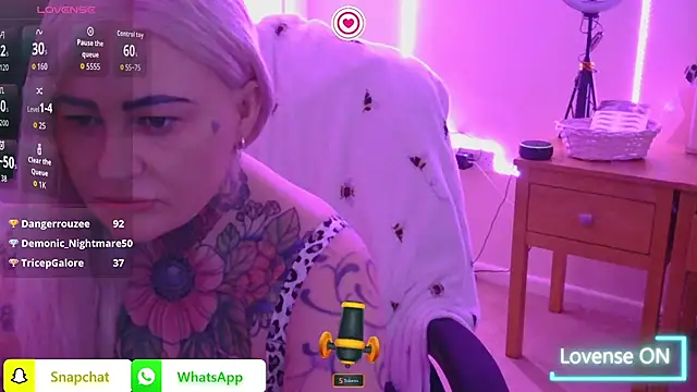 emobarbiedoll webcam