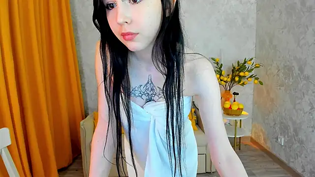 VioletHarme webcam
