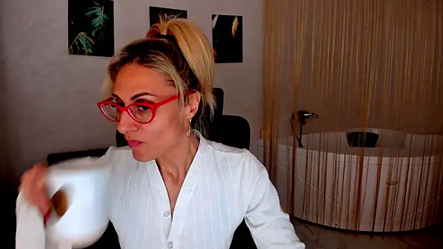 MuseOfStage live sex cam