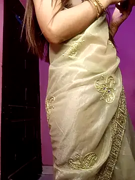 yours_dannyy (F teen) - Boobs show 🍒