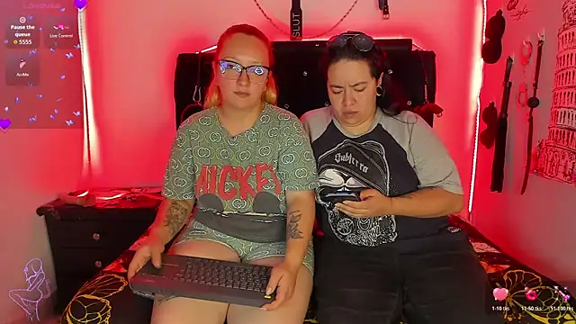 katieeandsharonn webcam