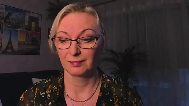 vanessa_chat - Vanessa_chat's free webcam - UK Sex Cams