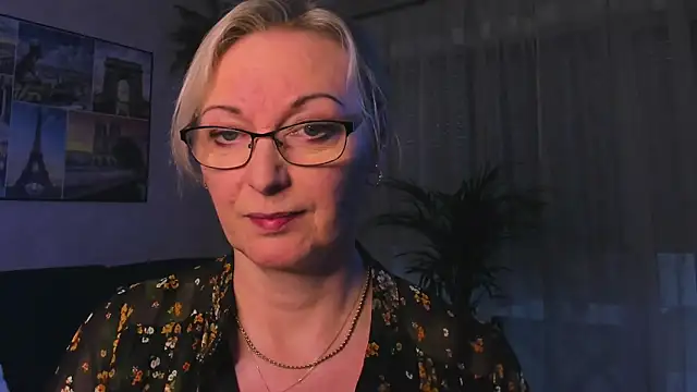 vanessa_chat - Vanessa_chat's free webcam - UK Sex Cams