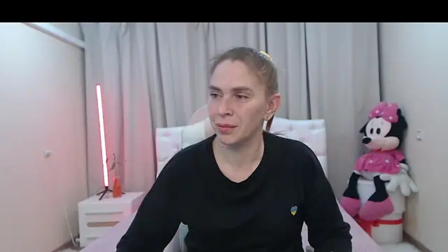 TessaDaybreak webcam