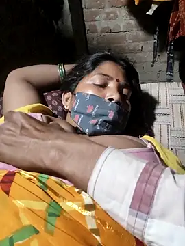 Indiandesicouple155 webcam