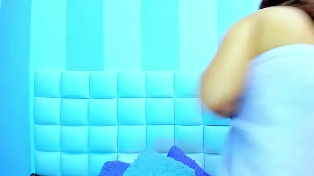 teresasroom_ (F young) - Suck dildo and dance