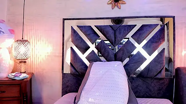 annie_vega17_ webcam