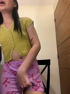 goddess_athena69 (T teen) - cum in public