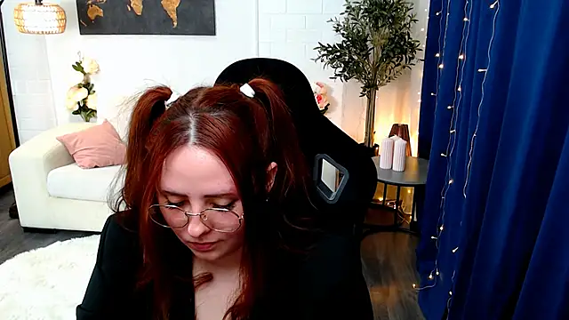 Hennessy_bunny webcam