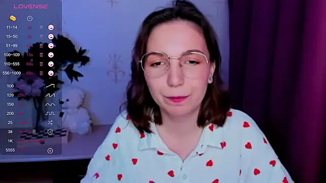 KindHazelHere_ webcam